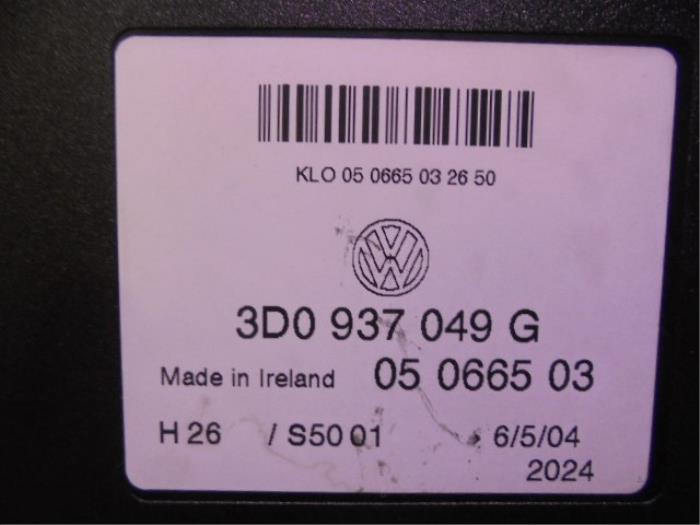 Computer Body Control van een Volkswagen Phaeton (3D) 3.2 V6 30V 4Motion 2004