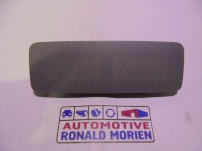 Gebruikte Display Interieur Volkswagen Phaeton (3D) 3.2 V6 30V 4Motion Prijs € 39,00 Margeregeling aangeboden door Automaterialen Ronald Morien B.V.
