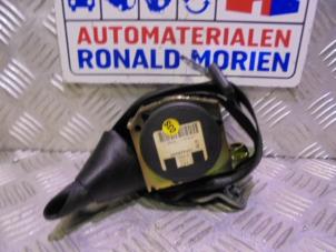 Gebruikte Gordelspanner midden achter Volkswagen Phaeton (3D) 3.2 V6 30V 4Motion Prijs € 24,00 Margeregeling aangeboden door Automaterialen Ronald Morien B.V.