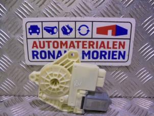Gebruikte Raammotor Portier Skoda Rapid Spaceback 1.2 TSI Prijs € 35,00 Margeregeling aangeboden door Automaterialen Ronald Morien B.V.