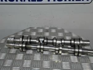 Gebruikte Nokkenas set Volkswagen Golf V Variant (1K5) 2.0 TDI DRF 16V Prijs € 275,00 Margeregeling aangeboden door Automaterialen Ronald Morien B.V.