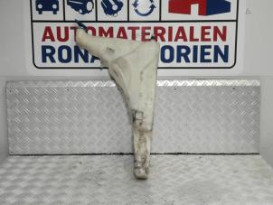 Gebruikte Ruitensproeiertank voor Audi A8 Prijs € 20,00 Inclusief btw aangeboden door Automaterialen Ronald Morien B.V.
