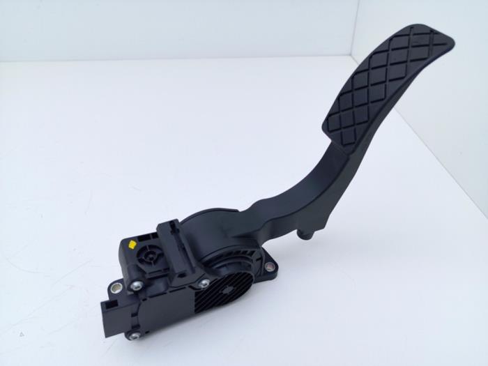 Gebruikte Sensor Gaspedaalpositie Skoda Fabia II Combi 1.4i 16V Prijs € 14,95 Margeregeling aangeboden door Automaterialen Ronald Morien B.V.