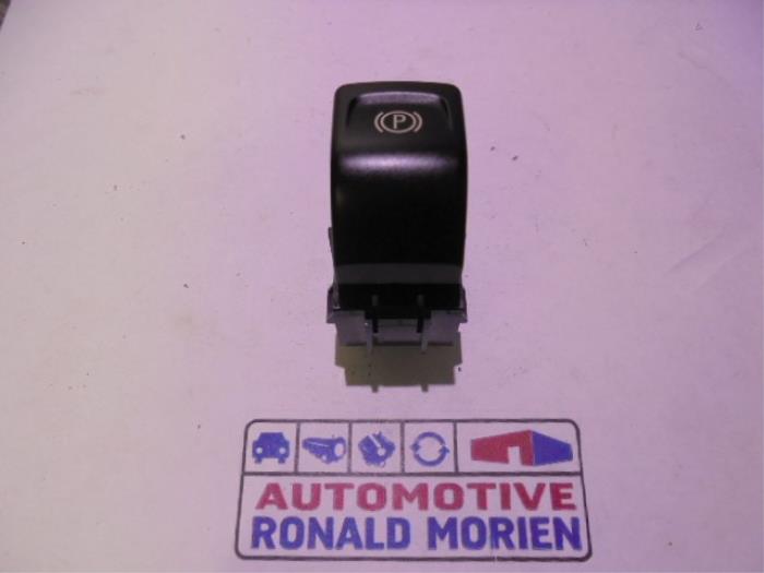Gebruikte Schakelaar handrem Opel Meriva (B) 1.4 Turbo 16V ecoFLEX Prijs € 10,00 Margeregeling aangeboden door Automaterialen Ronald Morien B.V.