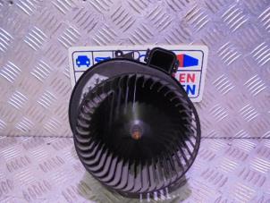 Gebruikte Kachel Ventilatiemotor BMW 1 serie (F20) M135i 3.0 24V Prijs € 49,00 Margeregeling aangeboden door Automaterialen Ronald Morien B.V.