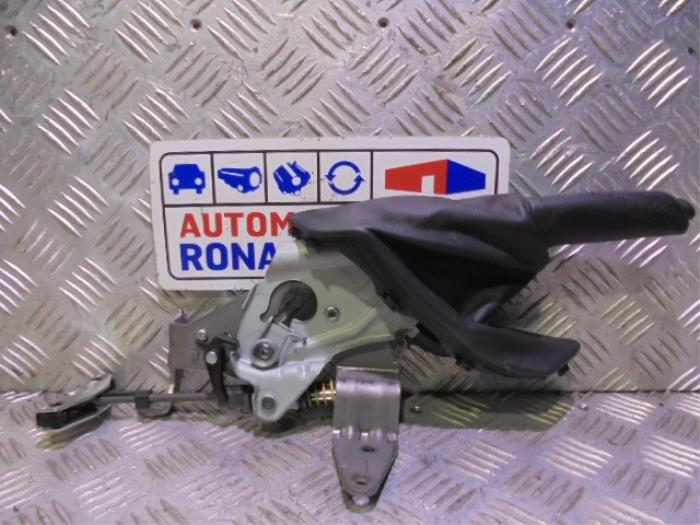 Gebruikte Handrem Mechaniek BMW 1 serie (F20) M135i 3.0 24V Prijs € 64,00 Margeregeling aangeboden door Automaterialen Ronald Morien B.V.