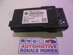 Gebruikte Stoelverwarmings module BMW 1 serie (F20) M135i 3.0 24V Prijs € 75,00 Margeregeling aangeboden door Automaterialen Ronald Morien B.V.