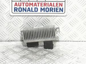 Gebruikte Voorgloei Relais Opel Vivaro 1.6 CDTI 95 Euro 6 Prijs € 25,00 Margeregeling aangeboden door Automaterialen Ronald Morien B.V.