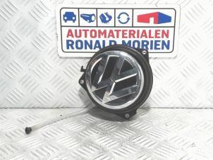 Gebruikte Handgreep Achterklep Volkswagen Golf VII (AUA) 1.6 TDI 4Motion 16V Prijs € 25,00 Inclusief btw aangeboden door Automaterialen Ronald Morien B.V.