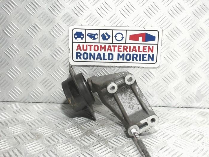 Motorsteun van een Suzuki SX4 (EY/GY) 1.6 16V 4x2 2010