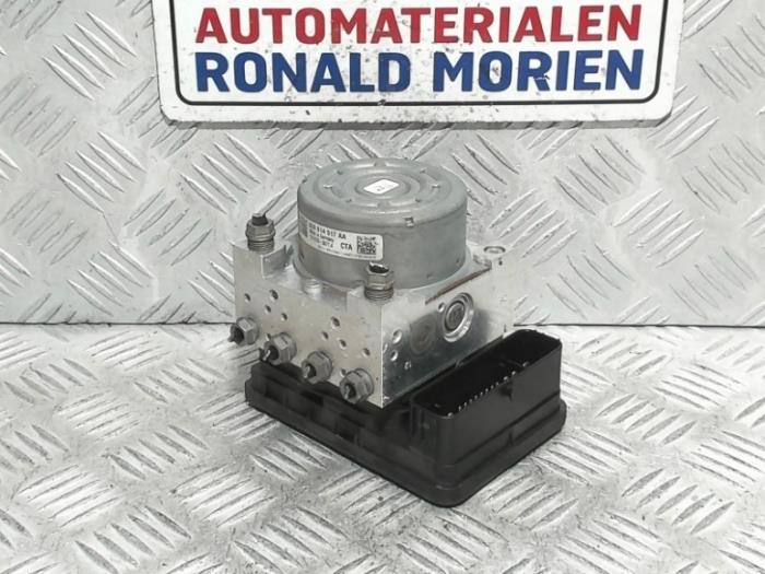 Gebruikte ABS Pomp Volkswagen Golf VII (AUA) 1.6 TDI BlueMotion 16V Prijs € 99,00 Inclusief btw aangeboden door Automaterialen Ronald Morien B.V.