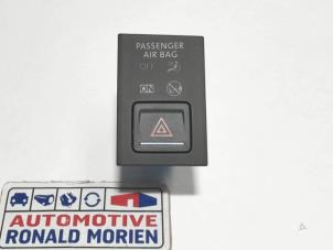 Gebruikte Airbag controle lampje Volkswagen Golf VII (AUA) 1.6 TDI BlueMotion 16V Prijs € 14,99 Inclusief btw aangeboden door Automaterialen Ronald Morien B.V.