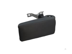 Gebruikte Armleuning Audi A4 Avant (B5) 1.9 TDI Prijs € 49,00 Margeregeling aangeboden door Automaterialen Ronald Morien B.V.