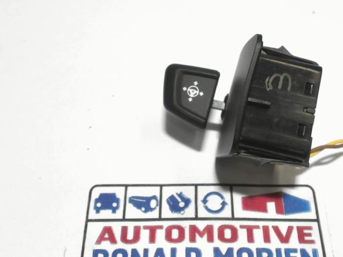 Gebruikte Diversen BMW 5 serie Touring (G31) 523d 2.0 TwinPower Turbo 16V Prijs € 29,00 Inclusief btw aangeboden door Automaterialen Ronald Morien B.V.