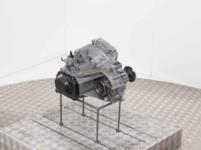 Nieuwe Versnellingsbak Volkswagen Golf VII (AUA) Prijs € 1.028,50 Inclusief btw aangeboden door Automaterialen Ronald Morien B.V.