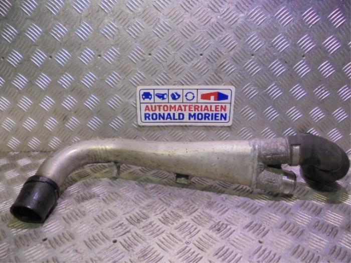 Gebruikte Intercooler Buis Volkswagen Phaeton (3D) 3.0 V6 TDI 24V 4Motion Prijs € 45,00 Margeregeling aangeboden door Automaterialen Ronald Morien B.V.