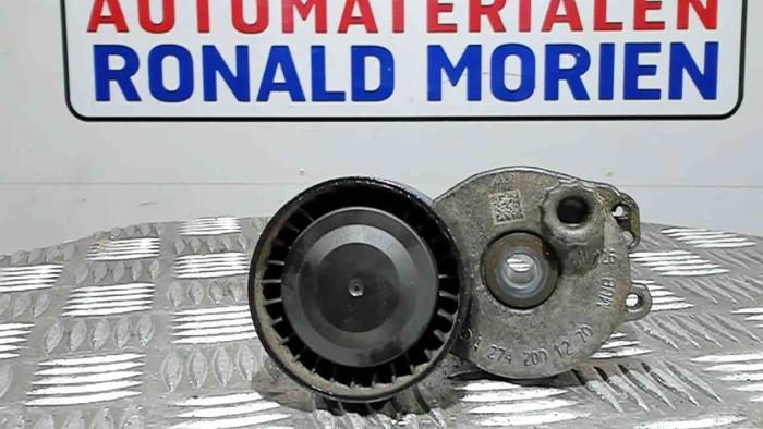 Gebruikte Spanrol Multiriem Mercedes C (W205) C-300 2.0 Turbo 16V Prijs € 29,00 Margeregeling aangeboden door Automaterialen Ronald Morien B.V.