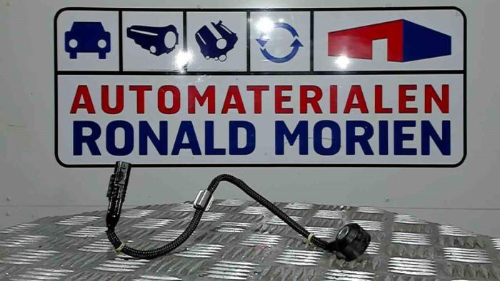 Gebruikte Pingelsensor Mercedes C (W205) C-300 2.0 Turbo 16V Prijs € 8,00 Margeregeling aangeboden door Automaterialen Ronald Morien B.V.