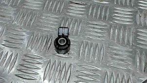 Gebruikte Pingelsensor Mercedes C (W205) C-300 2.0 Turbo 16V Prijs € 8,00 Margeregeling aangeboden door Automaterialen Ronald Morien B.V.