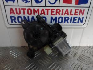 Gebruikte Portierruitmotor Audi A4 (B9) 3.0 50 TDI V6 24V Quattro Prijs € 14,99 Inclusief btw aangeboden door Automaterialen Ronald Morien B.V.