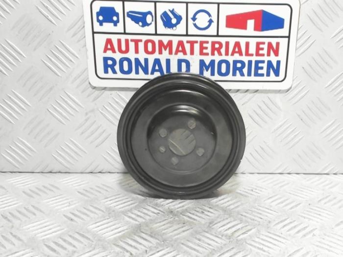 Gebruikte Krukas Poelie Audi A1 Sportback (8XA/8XF) 1.6 TDI 16V Prijs € 28,92 Margeregeling aangeboden door Automaterialen Ronald Morien B.V.