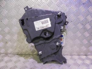 Nieuwe Distributiedeksel Mercedes A (177.0) 1.5 A-160d Prijs € 25,00 Inclusief btw aangeboden door Automaterialen Ronald Morien B.V.