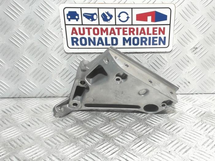Nieuwe Motorsteun Audi A1 Sportback (8XA/8XF) 1.6 TDI 16V Prijs € 24,20 Inclusief btw aangeboden door Automaterialen Ronald Morien B.V.