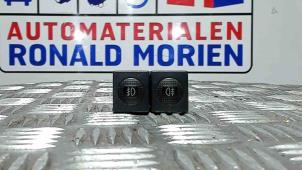 Gebruikte Schakelaar Volkswagen Corrado 2.9 VR6 Prijs € 25,00 Margeregeling aangeboden door Automaterialen Ronald Morien B.V.