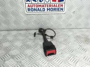 Gebruikte Veiligheidsgordel Insteek rechts-voor Audi A4 Avant (B8) 1.8 TFSI 16V Prijs € 25,00 Margeregeling aangeboden door Automaterialen Ronald Morien B.V.