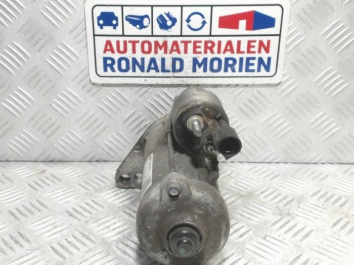 Startmotor van een Seat Ateca (5FPX) 1.0 TSI 12V 2017