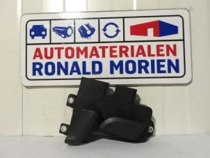 Gebruikte Stoelverstellings Schakelaar Audi A3 Sportback (8PA) 2.0 TDI 16V Prijs € 20,00 Margeregeling aangeboden door Automaterialen Ronald Morien B.V.