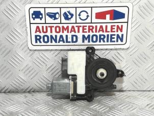 Gebruikte Motor electrisch raam Volkswagen Polo VI (AW1) 1.0 TSI 12V BlueMotion Prijs € 19,00 Inclusief btw aangeboden door Automaterialen Ronald Morien B.V.