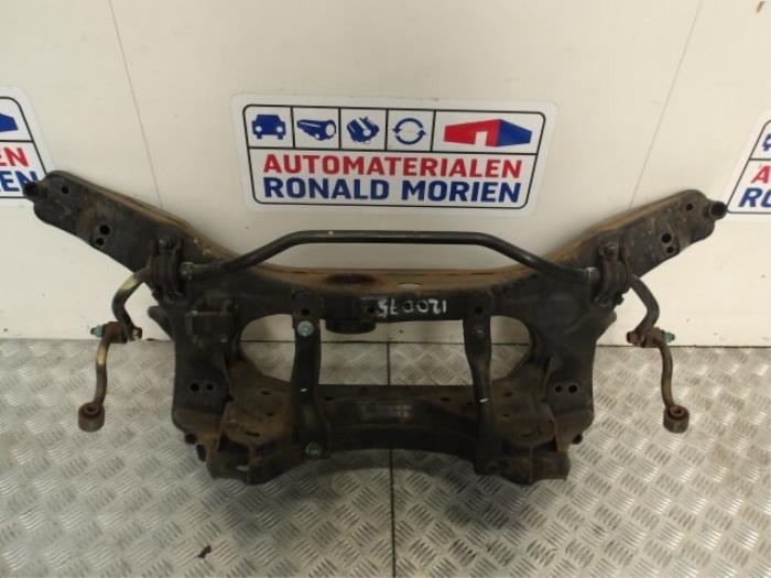 Gebruikte Subframe Renault Koleos I 2.0 dCi 16V Prijs € 49,00 Margeregeling aangeboden door Automaterialen Ronald Morien B.V.