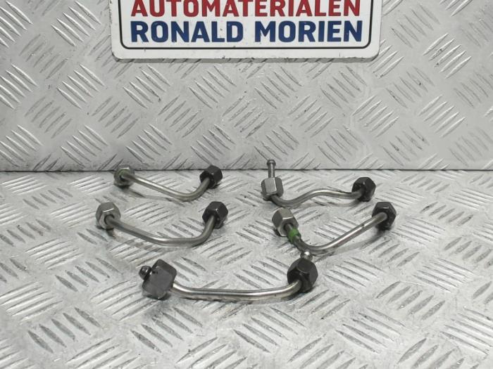 Gebruikte Dieselleiding Set Peugeot Partner (EA//EF/EN/EU) 1.5 BlueHDi 130 Prijs € 25,00 Margeregeling aangeboden door Automaterialen Ronald Morien B.V.