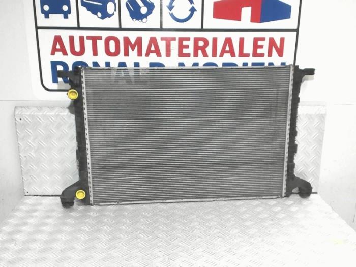 Gebruikte Radiateur Audi A4 Avant (B9) 2.0 TDI Ultra 16V Prijs € 50,00 Inclusief btw aangeboden door Automaterialen Ronald Morien B.V.