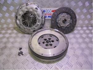 Nieuwe Koppelingsset (compleet) Volkswagen Transporter/Caravelle T6 2.0 TDI 150 Prijs € 514,25 Inclusief btw aangeboden door Automaterialen Ronald Morien B.V.