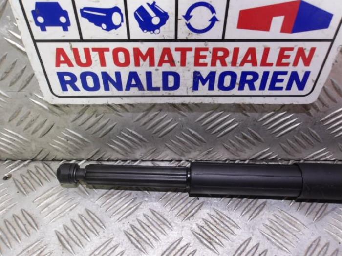 Achterklep motor van een BMW 5 serie Touring (G31) 523d 2.0 TwinPower Turbo 16V 2018