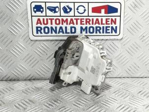 Gebruikte Slotmechaniek Portier 4Deurs rechts-voor Audi A4 Avant (B9) 2.0 TFSI 16V g-tron Prijs € 34,99 Inclusief btw aangeboden door Automaterialen Ronald Morien B.V.