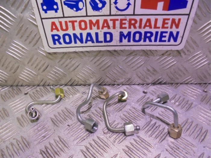 Gebruikte Dieselleiding Set Volkswagen Tiguan (5N1/2) 2.0 TDI 16V 4Motion Prijs € 61,98 Margeregeling aangeboden door Automaterialen Ronald Morien B.V.
