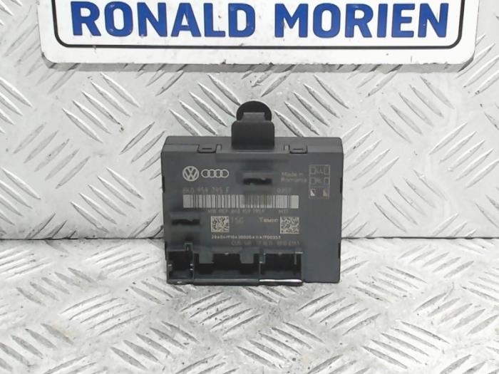 Gebruikte Deur module Audi Q5 (8RB) 2.0 TFSI 16V Hybrid Quattro Prijs € 25,00 Inclusief btw aangeboden door Automaterialen Ronald Morien B.V.