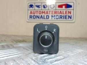 Gebruikte Schakelaar Spiegel Volkswagen Golf VIII (CD1) 1.5 TSI BlueMotion 16V Prijs € 14,99 Inclusief btw aangeboden door Automaterialen Ronald Morien B.V.