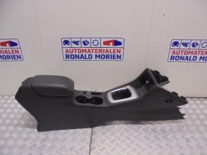 Gebruikte Middenconsoles Audi Q3 (8UB/8UG) 2.0 16V TFSI 170 Quattro Prijs € 124,99 Inclusief btw aangeboden door Automaterialen Ronald Morien B.V.