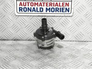 Gebruikte Watercirculatiepomp Kia Niro I (DE) 1.6 GDI Hybrid Prijs € 95,00 Margeregeling aangeboden door Automaterialen Ronald Morien B.V.