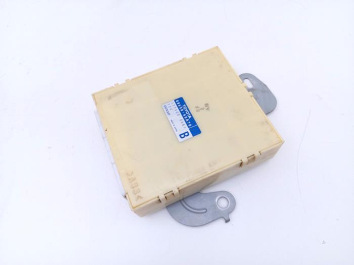 Gebruikte Computer Diversen Toyota Land Cruiser (J12) Prijs € 75,00 Margeregeling aangeboden door Automaterialen Ronald Morien B.V.