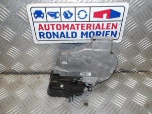 Gebruikte Portierslot Mechaniek 4Deurs rechts-achter Volvo S40 (MS) 1.6 D2 Prijs € 35,00 Margeregeling aangeboden door Automaterialen Ronald Morien B.V.
