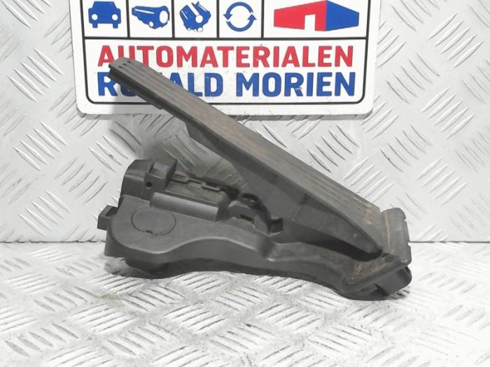 Gebruikte Sensor Gaspedaalpositie Seat Leon (1P1) 1.9 TDI 105 Prijs € 20,00 Margeregeling aangeboden door Automaterialen Ronald Morien B.V.