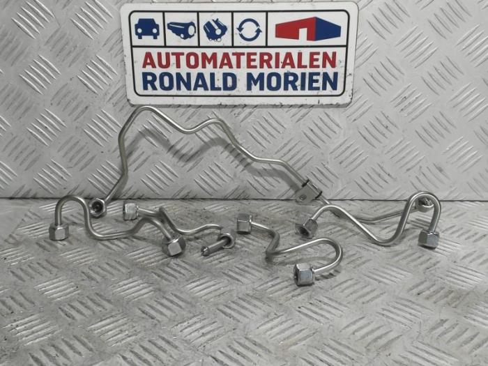 Gebruikte Dieselleiding Set Renault Master Prijs € 54,99 Inclusief btw aangeboden door Automaterialen Ronald Morien B.V.