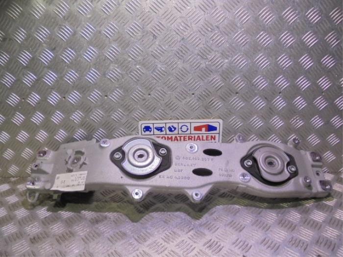 Gebruikte Drager vooras Volkswagen Golf VII (AUA) e-Golf Prijs € 95,00 Margeregeling aangeboden door Automaterialen Ronald Morien B.V.