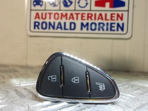 Gebruikte Schakelaar Opel Corsa IV 1.2 16V Prijs € 10,00 Margeregeling aangeboden door Automaterialen Ronald Morien B.V.