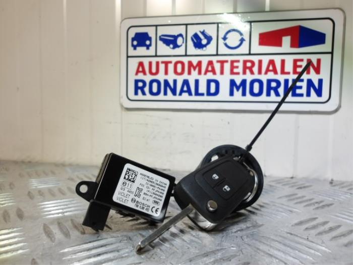 Gebruikte Immobiliser module Opel Corsa IV 1.2 16V Prijs € 25,00 Margeregeling aangeboden door Automaterialen Ronald Morien B.V.